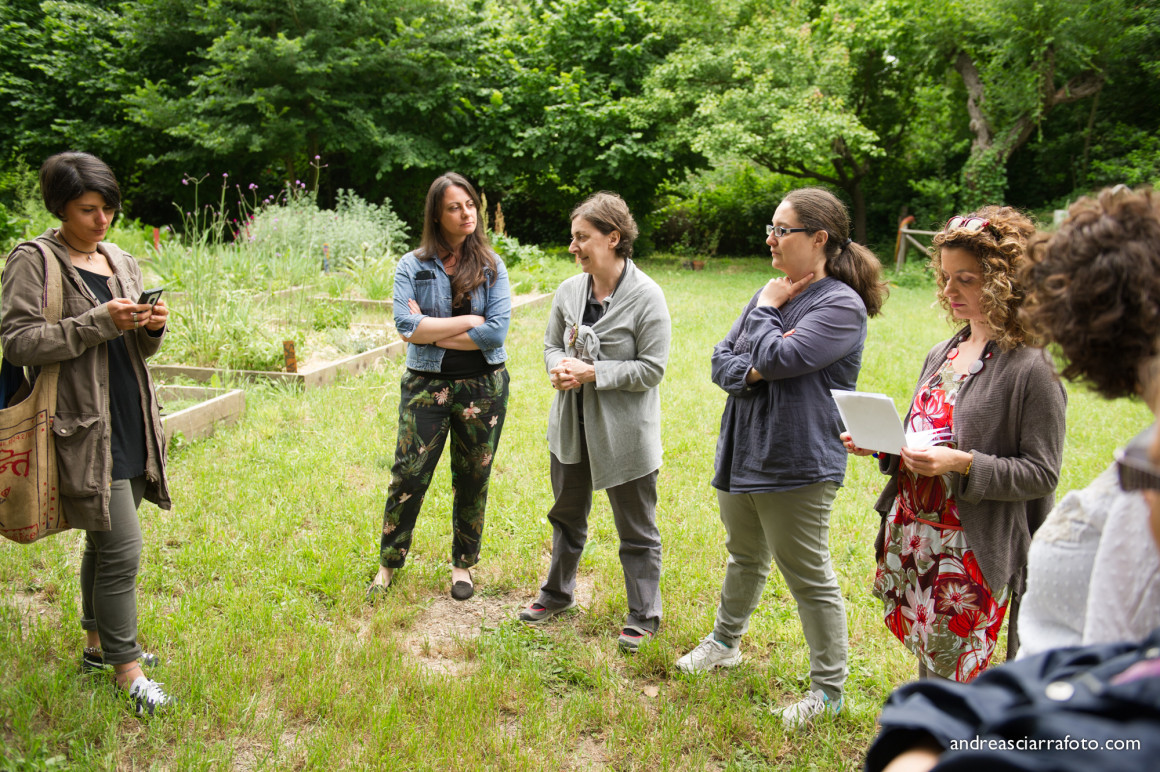 Cultura e alimentazione in orto_Picnic 16 maggio a sostegno di Hortus Urbis (Appia Antica, Roma). Contenuti scientifici dott.ssa Nicoletta Paolillo; sostegno e merenda bio di Eu's il buono fatto bene; foto di Andrea Sciarra (wwwandreascirrafoto.com)