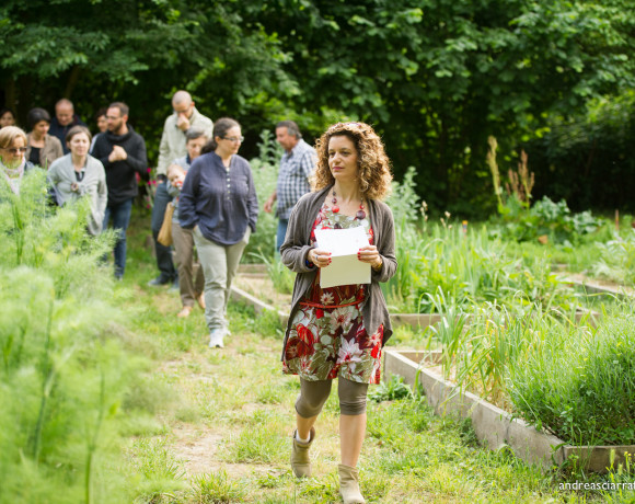 Cultura e alimentazione in orto_Picnic 16 maggio a sostegno di Hortus Urbis (Appia Antica, Roma). Contenuti scientifici dott.ssa Nicoletta Paolillo; sostegno e merenda bio di Eu's il buono fatto bene; foto di Andrea Sciarra (wwwandreascirrafoto.com)